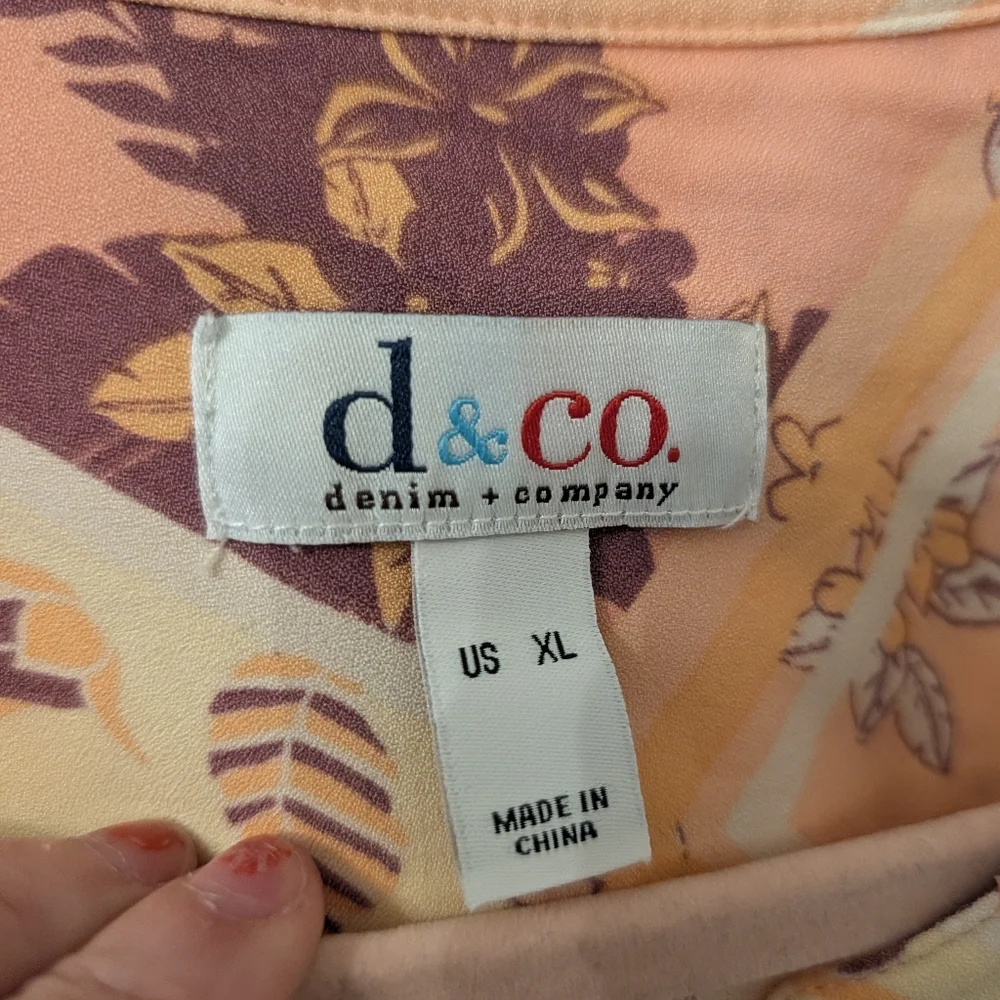 D & Co Pastel Floral Long Sleeve Blouse Size XL - Picture 4 of 6